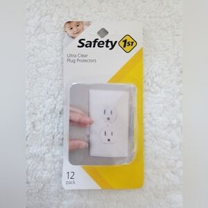 Safety 1st 12 Pack‎ Ultra Clear Outlet Plugs